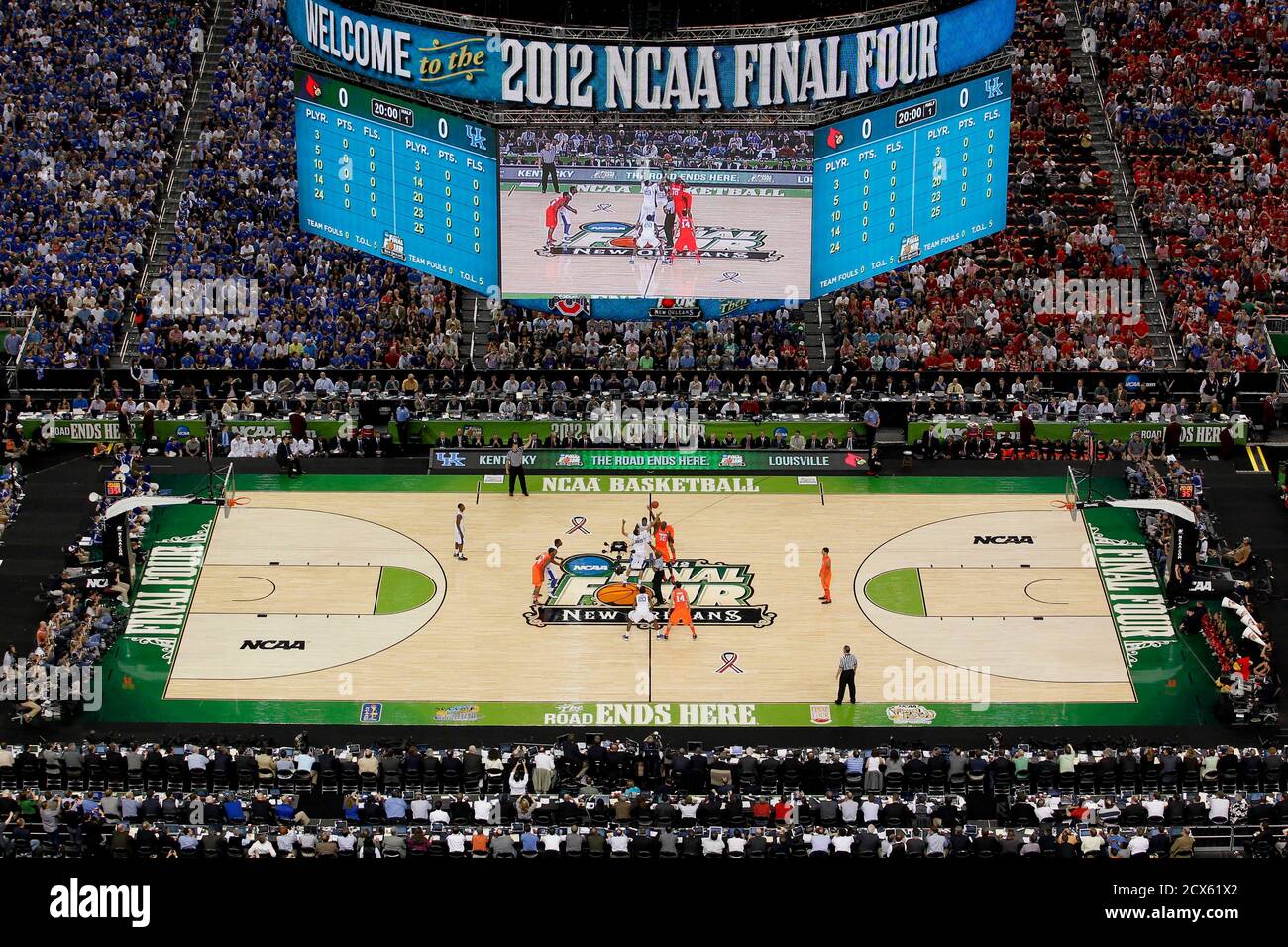 Overall view basketball court hires stock photography and images Alamy