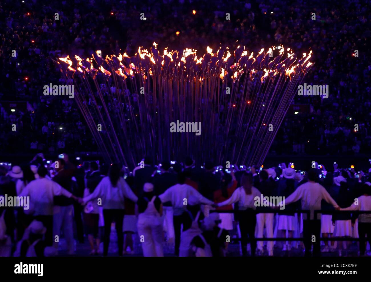 2012 olympics stadium july 2012 day hi-res stock photography and images ...