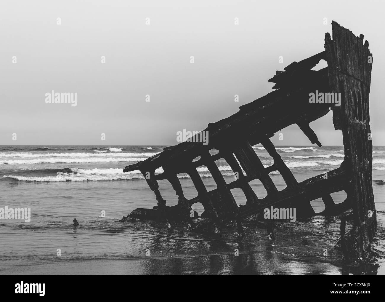 Black and white of the Peter Iredale ship wreck. Stock Photo