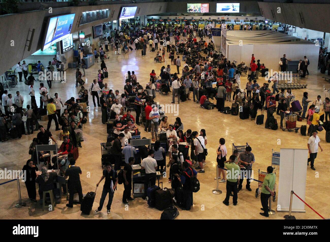 Kuala lumpur airport immigration hires stock photography and images