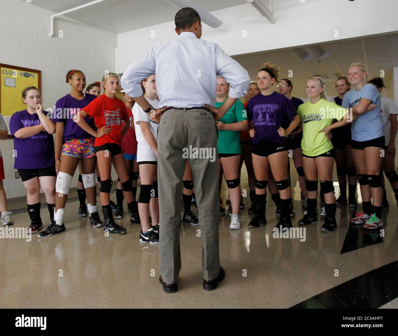 High School Volleyball Girls High Resolution Stock Photography And Images Alamy High School Volleyball Girls High Resolution Stock Photography And Images Alamy