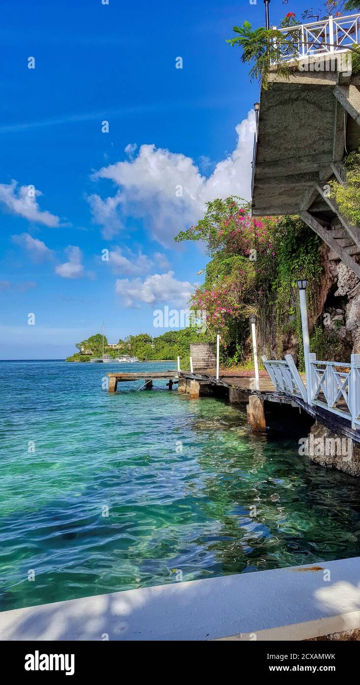 Ocho rios jamaica hi-res stock photography and images - Alamy, image size:731x1390