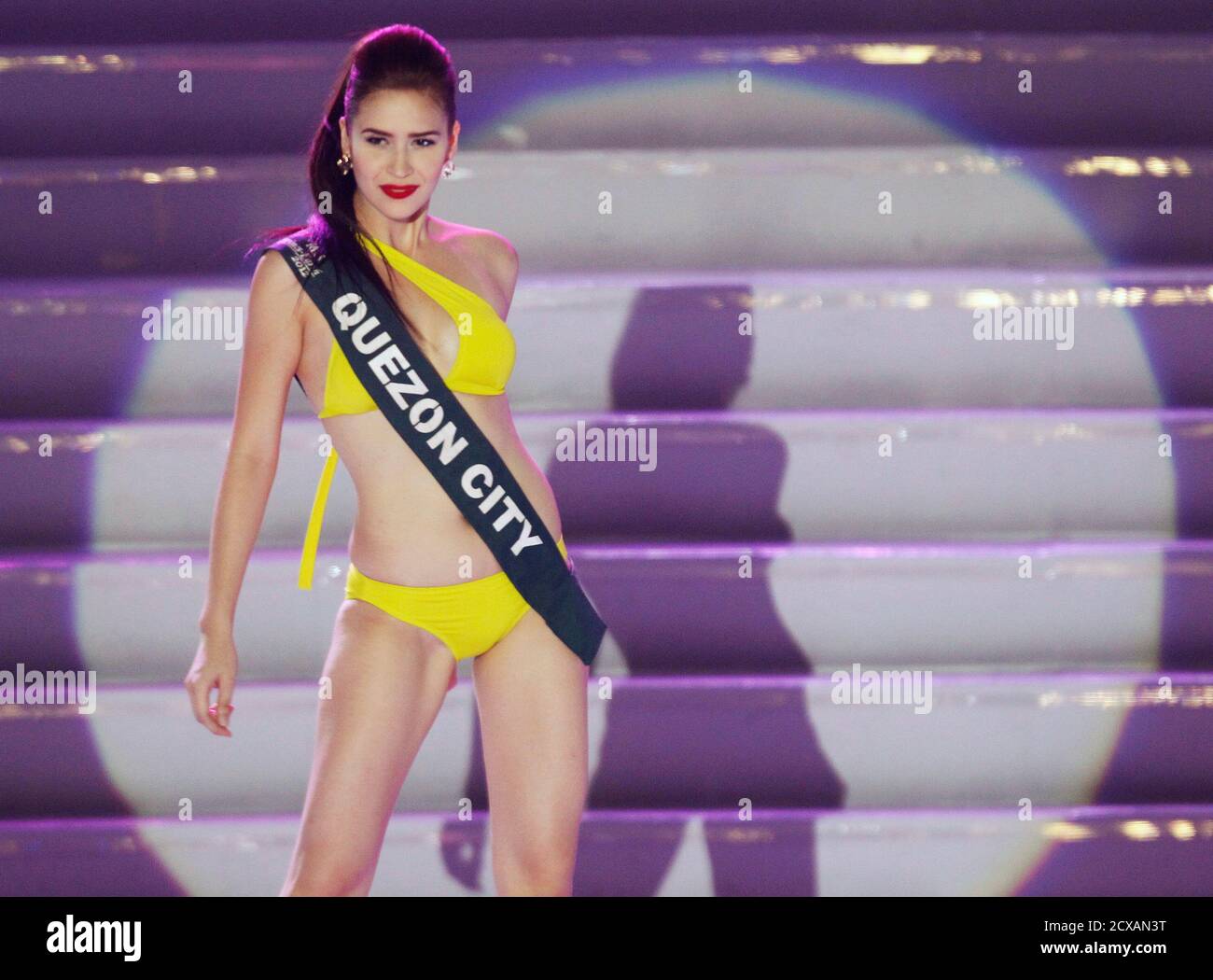Miss Earth Swimsuit High Resolution Stock Photography And Images Alamy