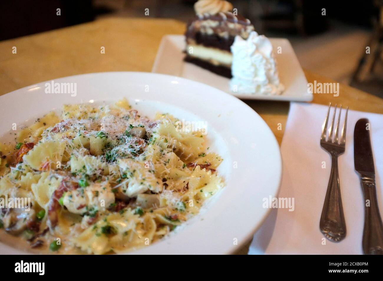 Featured image of post Cheesecake Farfalle With Chicken And Roasted Garlic Chicken salad sandwichhousemade with roasted almonds lettuce tomato and mayonnaise on grilled brioche bread