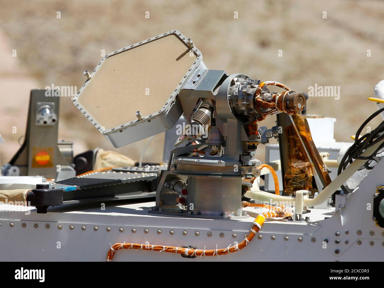 A High Gain Antenna Is Seen Atop An Engineering Model Of Nasa S Curiosity Mars Rover As