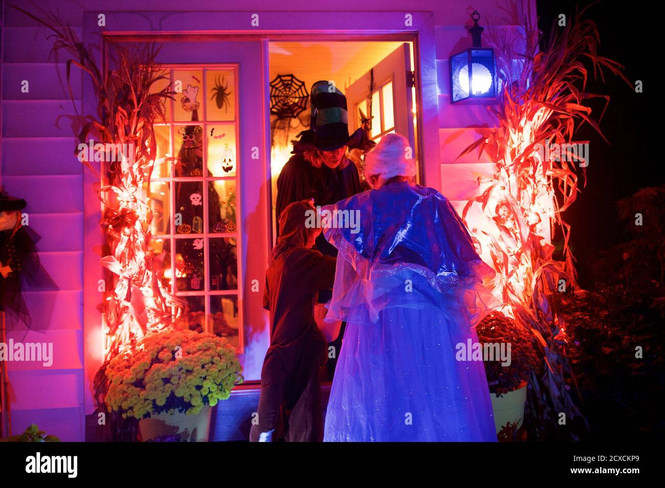 Elsa frozen movie hires stock photography and images Alamy