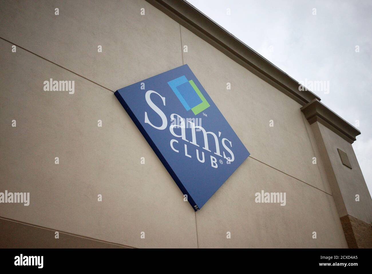 Sams club walmart hires stock photography and images Alamy