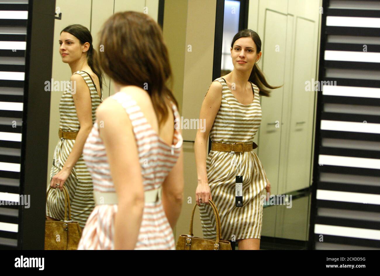 Fashion manufacturers hi-res stock photography and images - Alamy