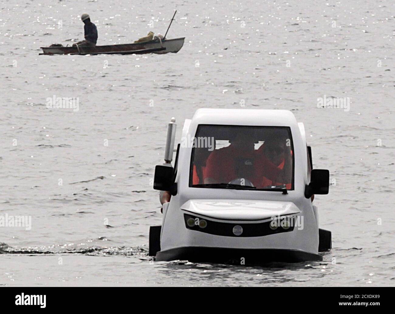 Amphibious tricycle hires stock photography and images Alamy