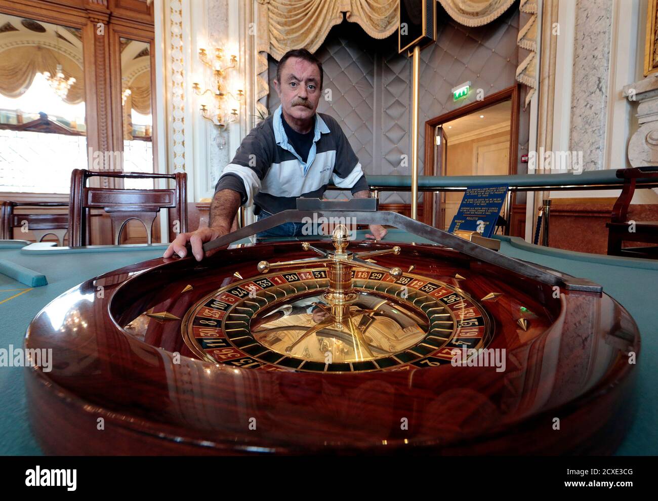 Roulette wheels hires stock photography and images Alamy