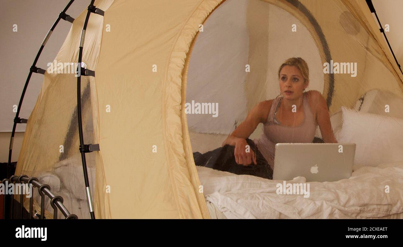 Altitude oxygen tent hi-res stock photography and images - Alamy