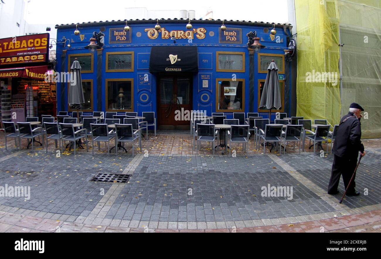 Irish Pub Spain High Resolution Stock Photography And Images Alamy