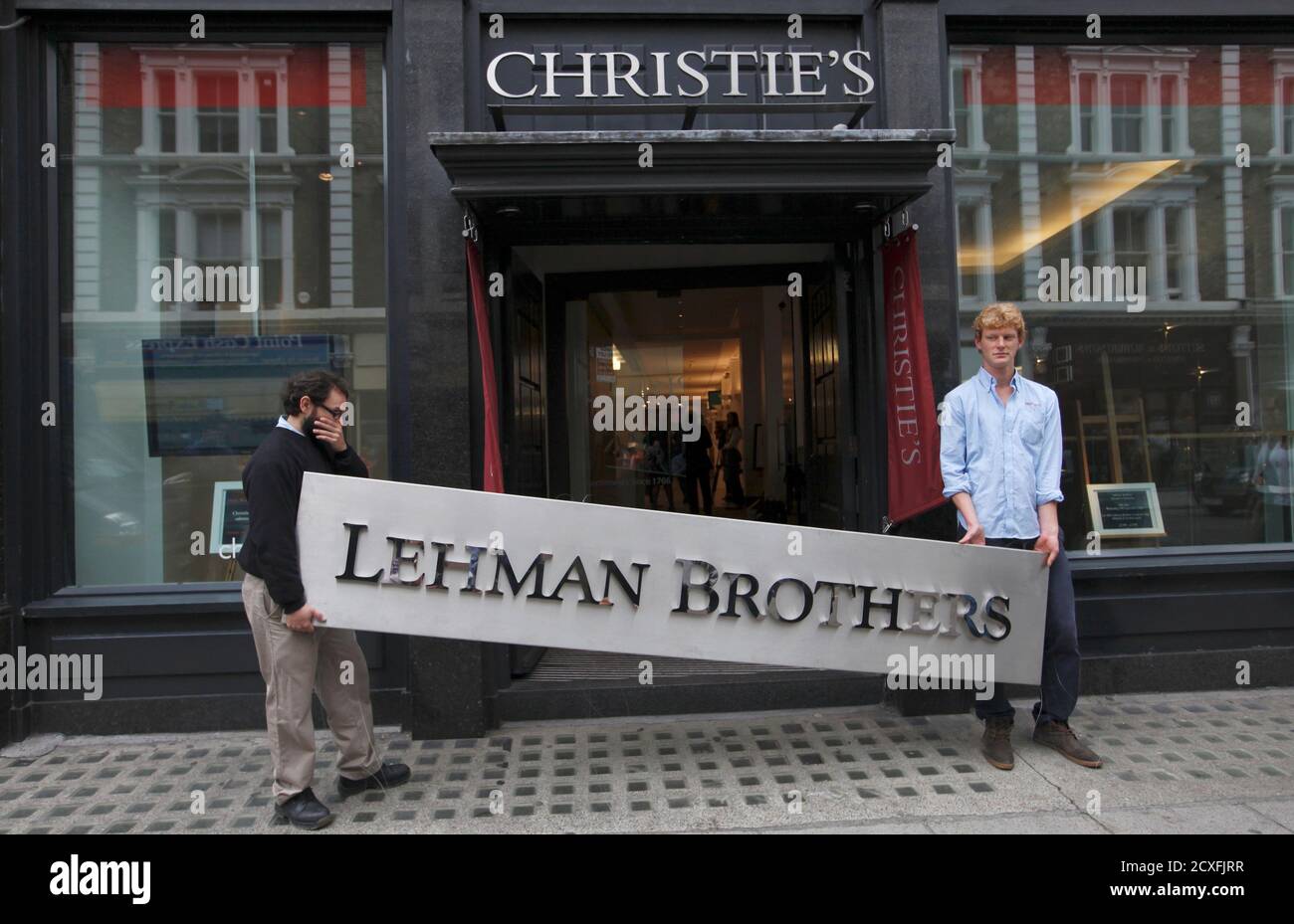 Lehman brothers sign hires stock photography and images Alamy