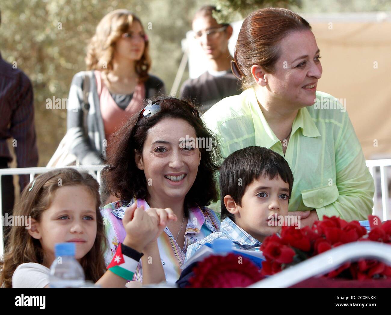 Müll ein Gläubiger Öffentlichkeit princess alia bint al hussein ...