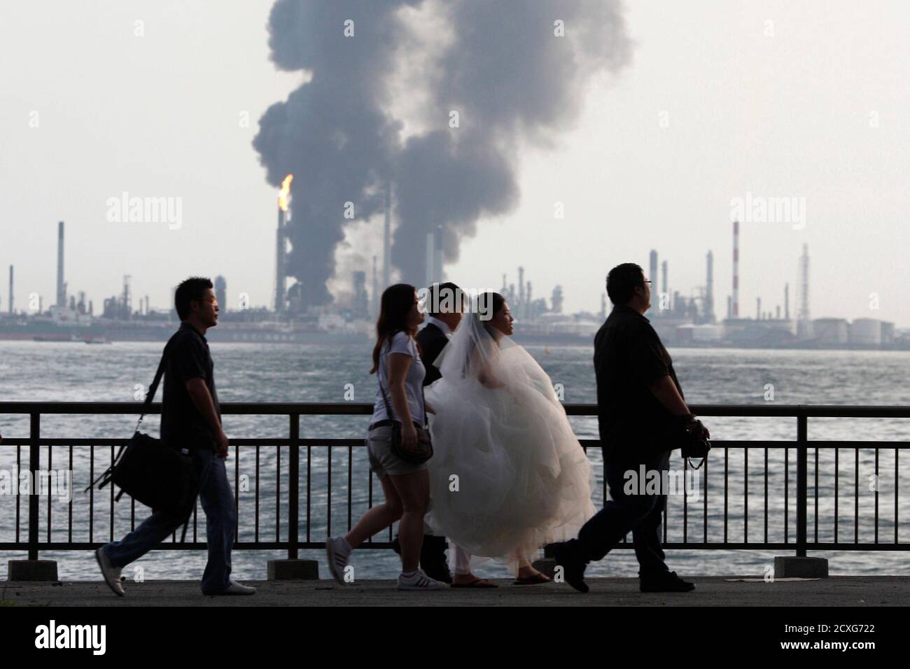 Wedding day disaster hires stock photography and images Alamy