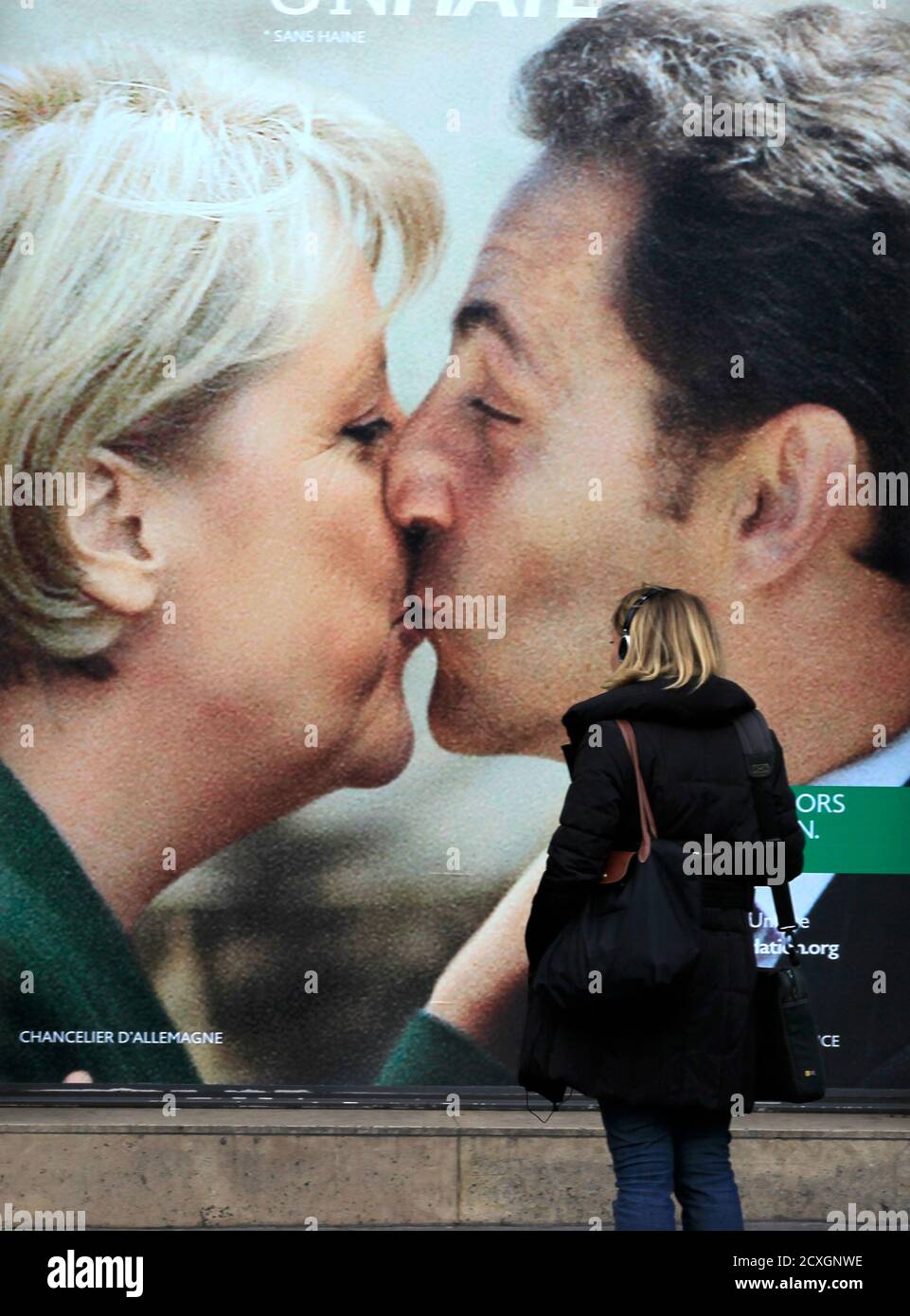 Politics Kissing High Resolution Stock Photography And Images Alamy