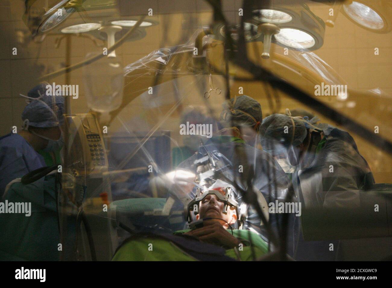 Awake surgery hi-res stock photography and images - Alamy