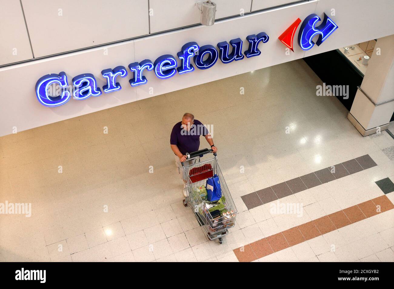 carrefour italy high resolution stock photography and images alamy