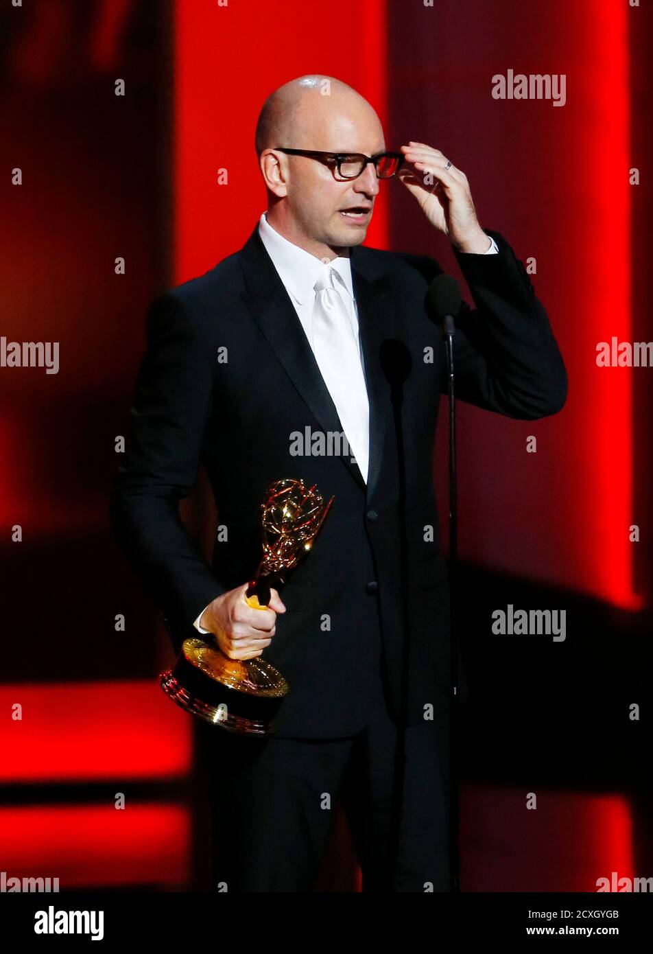 Steven Soderbergh accepts the award for Outstanding Directing, Miniseries or TV Movie for 'Behind The Candelabra' at the 65th Primetime Emmy Awards in Los Angeles September 22, 2013.  REUTERS/Mike Blake (UNITED STATES  Tags: ENTERTAINMENT)(EMMYS-SHOW) Stock Photo