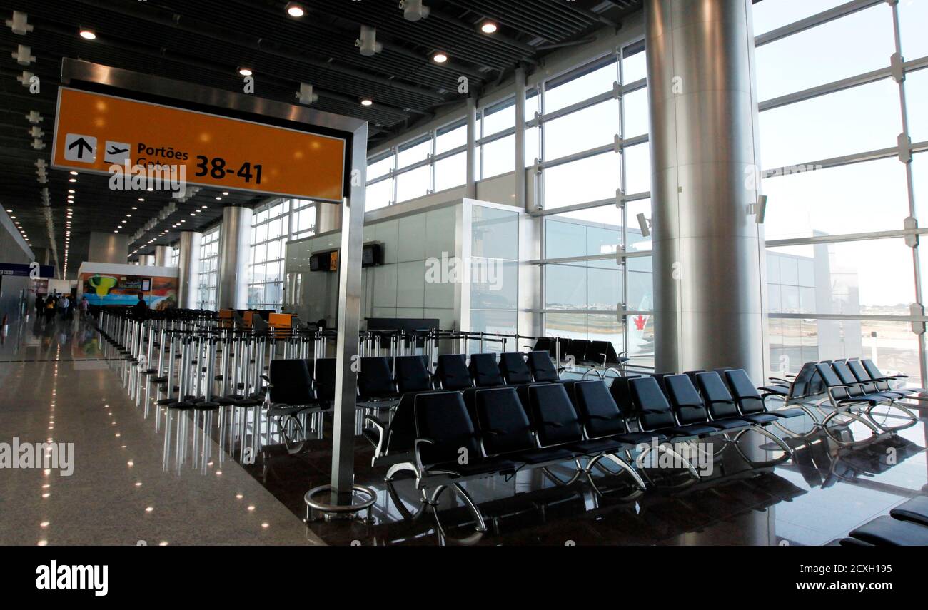 A general view inside the new Terminal 3 at Guarulhos International airport in Sao Paulo May 20, 2014. The new terminal includes 20 departure gates, a runway with a capacity for 34 aircraft, and is expected to receive 12 million passengers each year. REUTERS/Paulo Whitaker (BRAZIL - Tags: SPORT SOCCER WORLD CUP TRANSPORT) Stock Photo