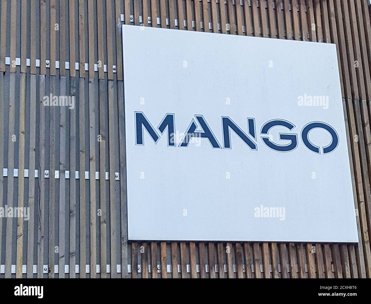 Mango clothing retail shop hi-res stock photography and images - Page 3 -  Alamy