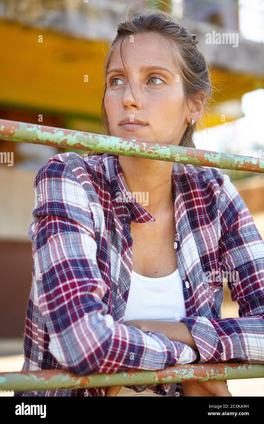 Leaning on railings hi-res stock photography and images - Alamy