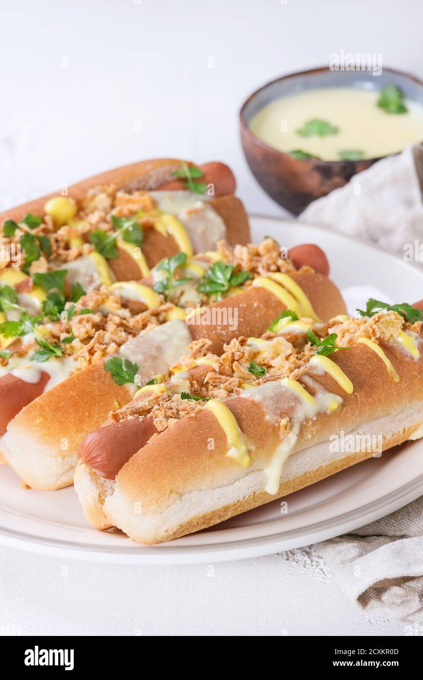 Hot dog with chilli and coriander salsa, Recipe