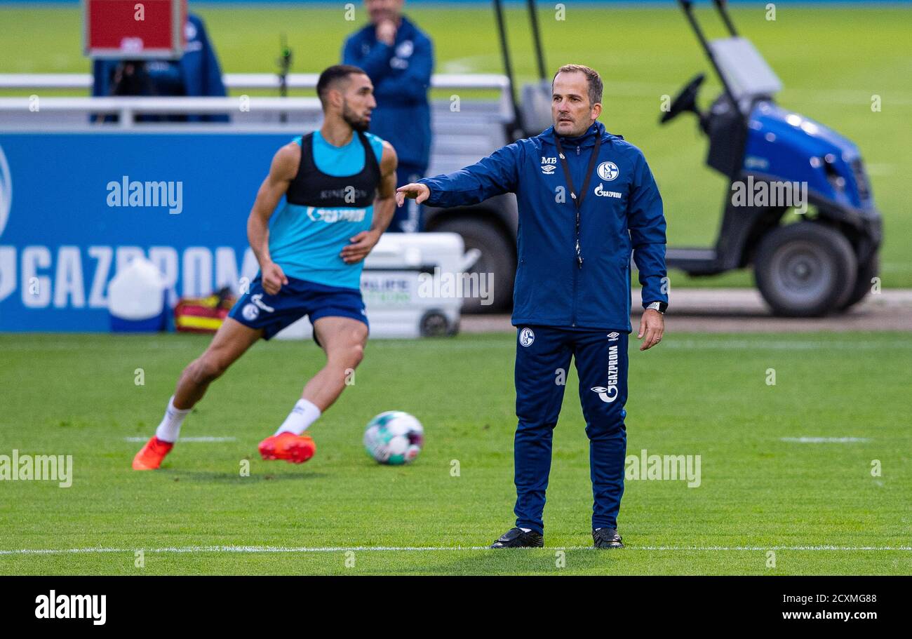 30 September 2020 North Rhine Westphalia Gelsenkirchen Soccer Bundesliga Training Of Fc Schalke 04 Schalke S Coach
