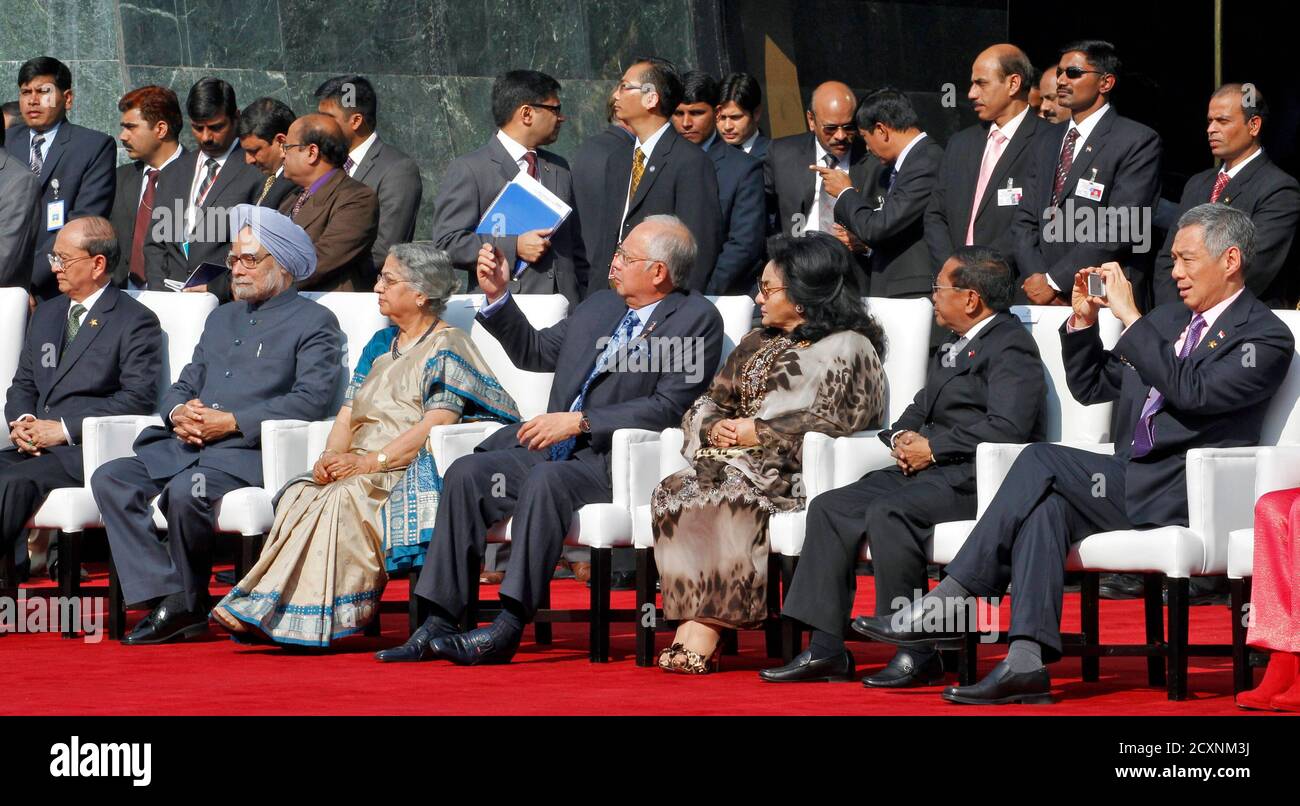 Page 3 - Rosmah Mansor High Resolution Stock Photography and 
