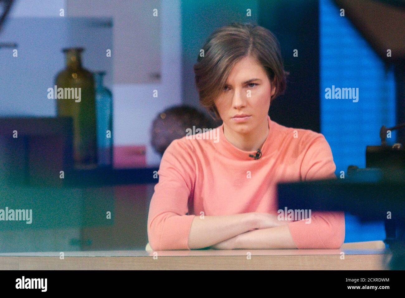 Amanda Knox Sits Alone Before Being Interviewed On The Set Of Abc S Good Morning America In New York January 31 2014 Knox Vowed On Friday To Fight Her Second Conviction For The