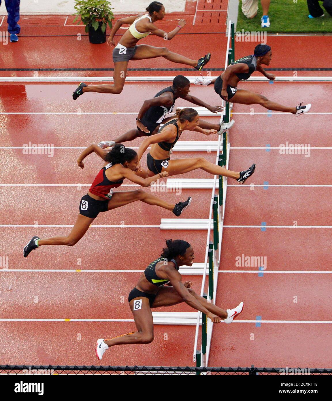 100 meters hurdler hires stock photography and images Alamy