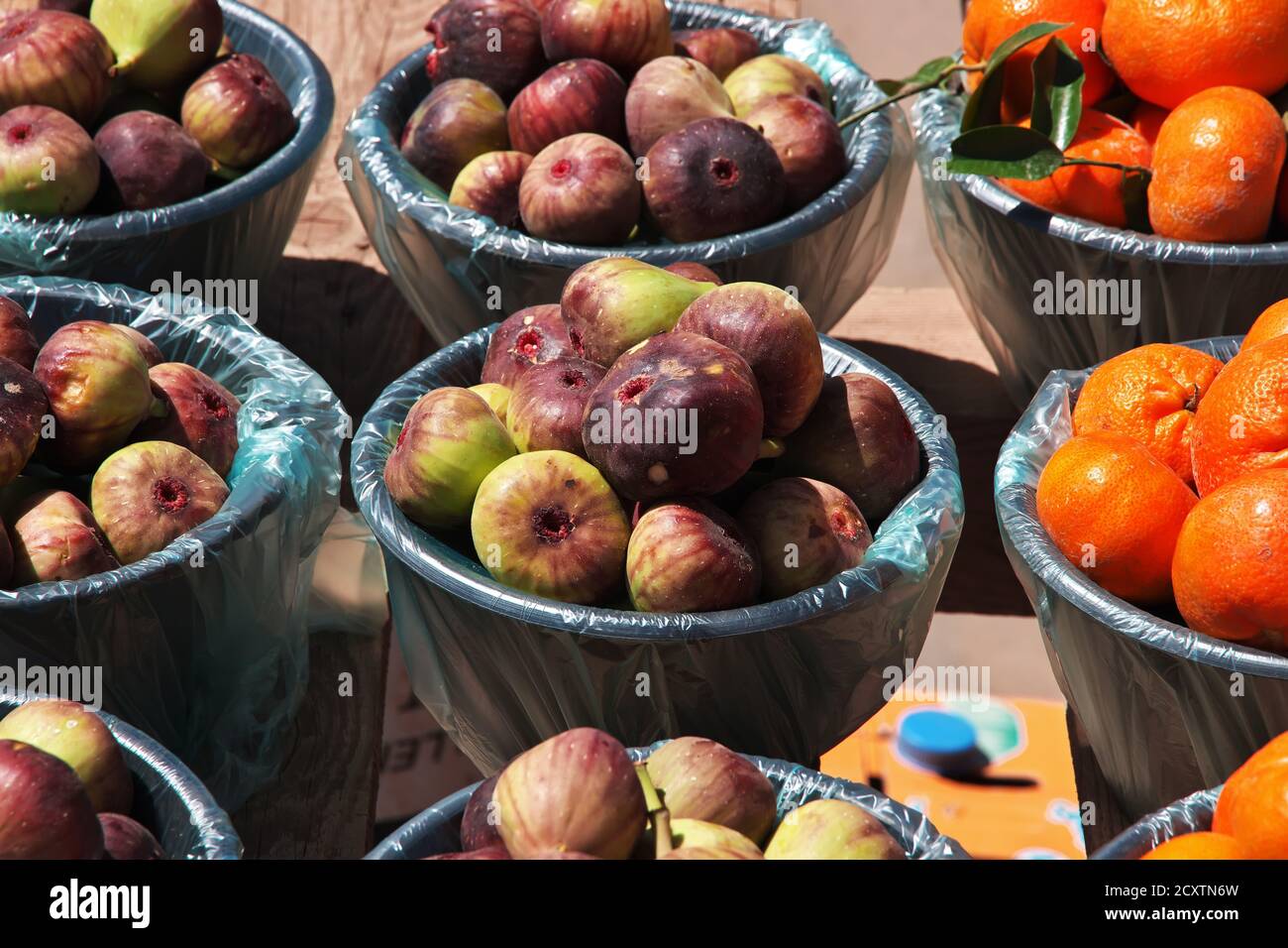 Saudi arabia fruit market hires stock photography and images Alamy
