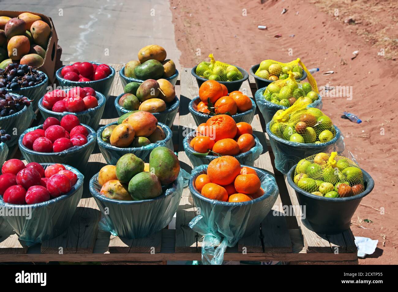 Saudi arabia fruit market hires stock photography and images Alamy