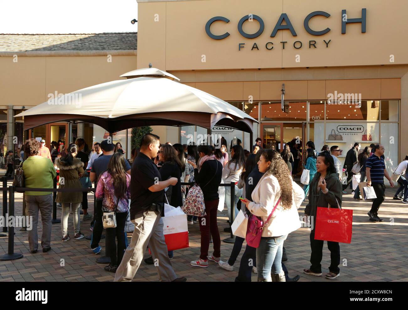 Coach factory outlet hi-res stock photography and images - Alamy