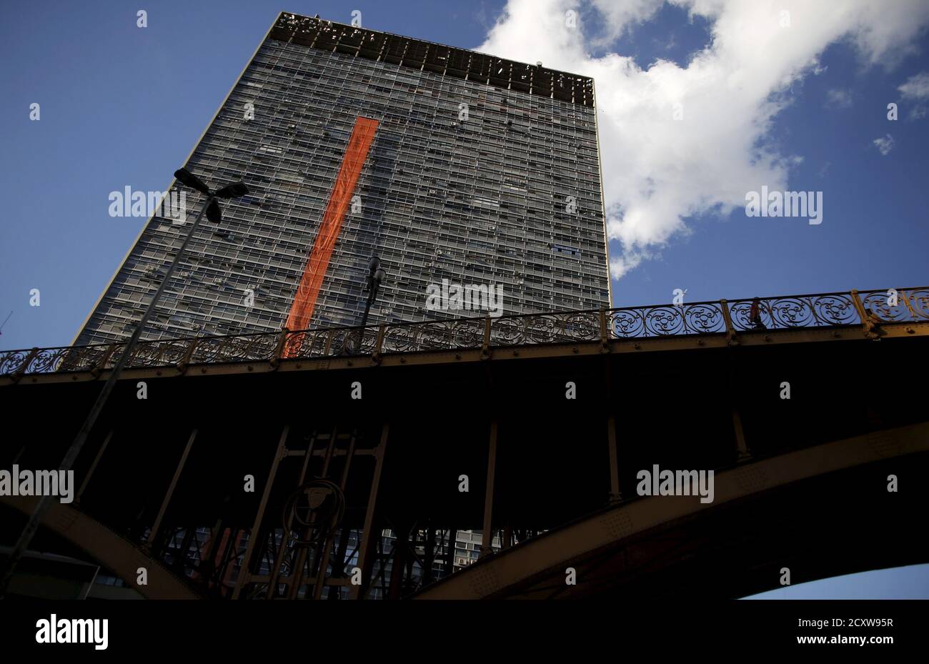 Mirante Do Vale High Resolution Stock Photography And Images Alamy https www alamy com an art installation consisting of a 150m long orange safety net on the facade of the mirante do vale building by swiss artist mayo bucher is pictured in downtown sao paulo march 31 2015 reutersnacho doce image377954803 html