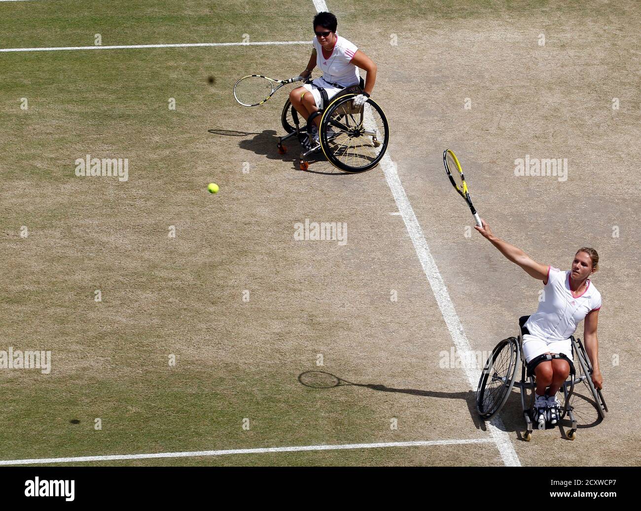 Vergeer High Resolution Stock Photography And Images Alamy Founder of the esther vergeer foundation (@evfnl), chef de mission for @paralympisch teamnl, abn amro tennis tournament director. https www alamy com esther vergeer of the netherlands bottom with sharon walraven of the netherlands hits a return to marjolein buis of the netherlands and annick sevenans of belgium during their wheelchair doubles match at the wimbledon tennis championships in london july 1 2011 reuterseddie keogh britain tags sport tennis image377957615 html