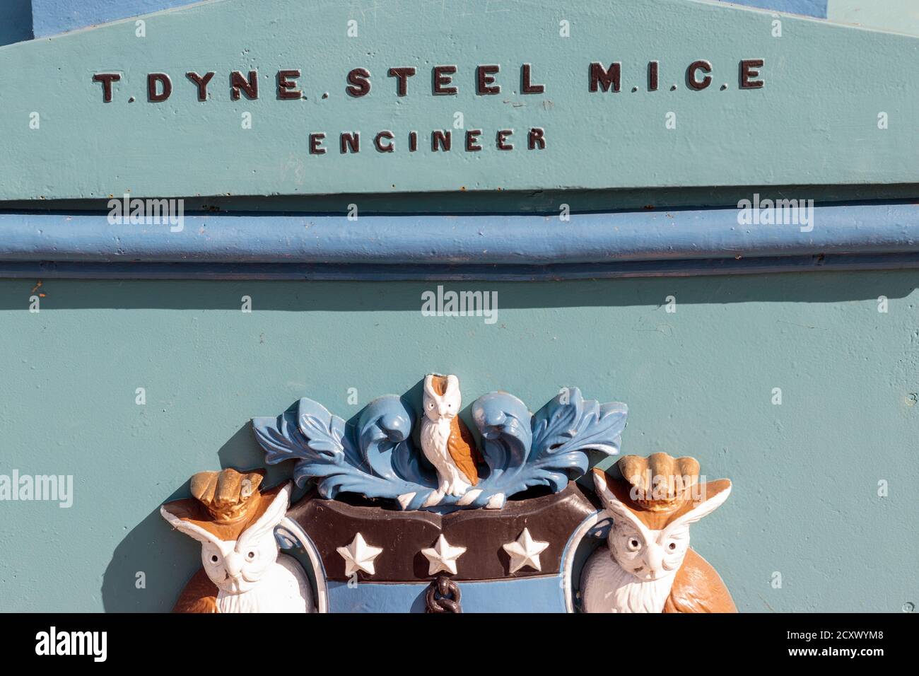 Dyne hi-res stock photography and images - Alamy