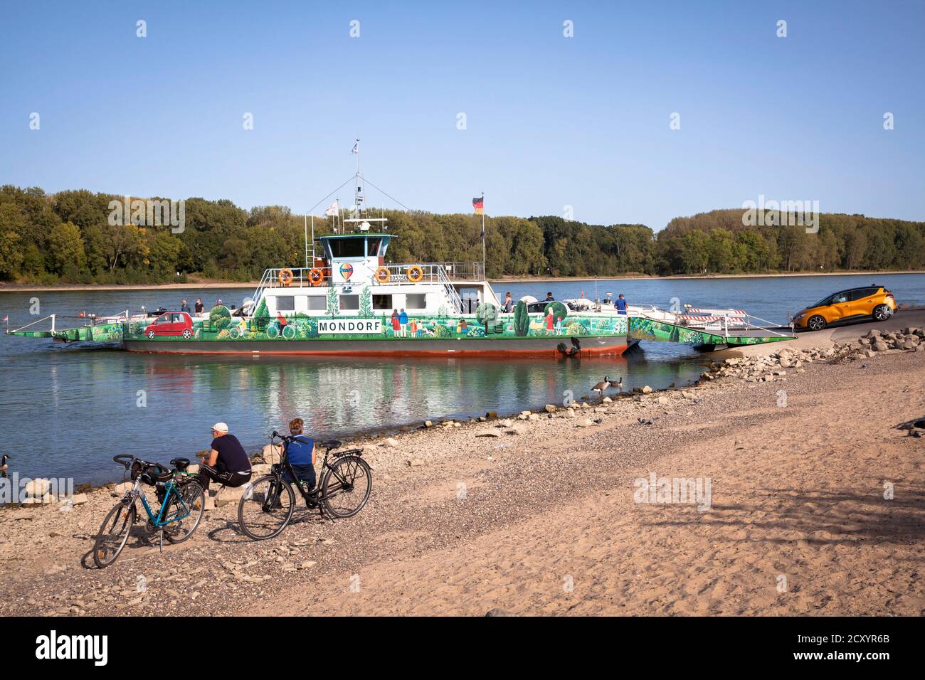 car ferry on the river Rhine between BonnGraurheindorf and