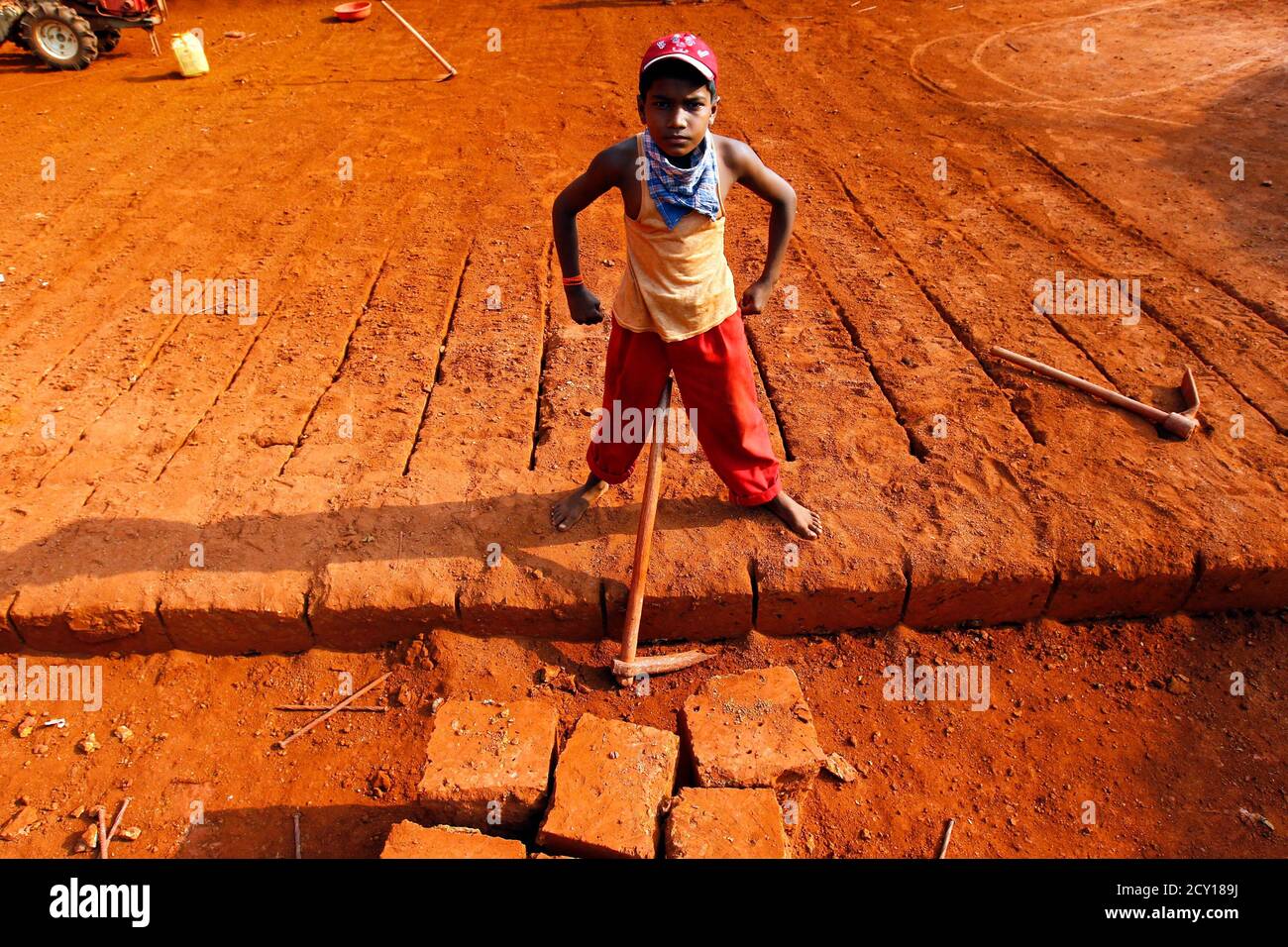 Child labour india mines hires stock photography and images Alamy