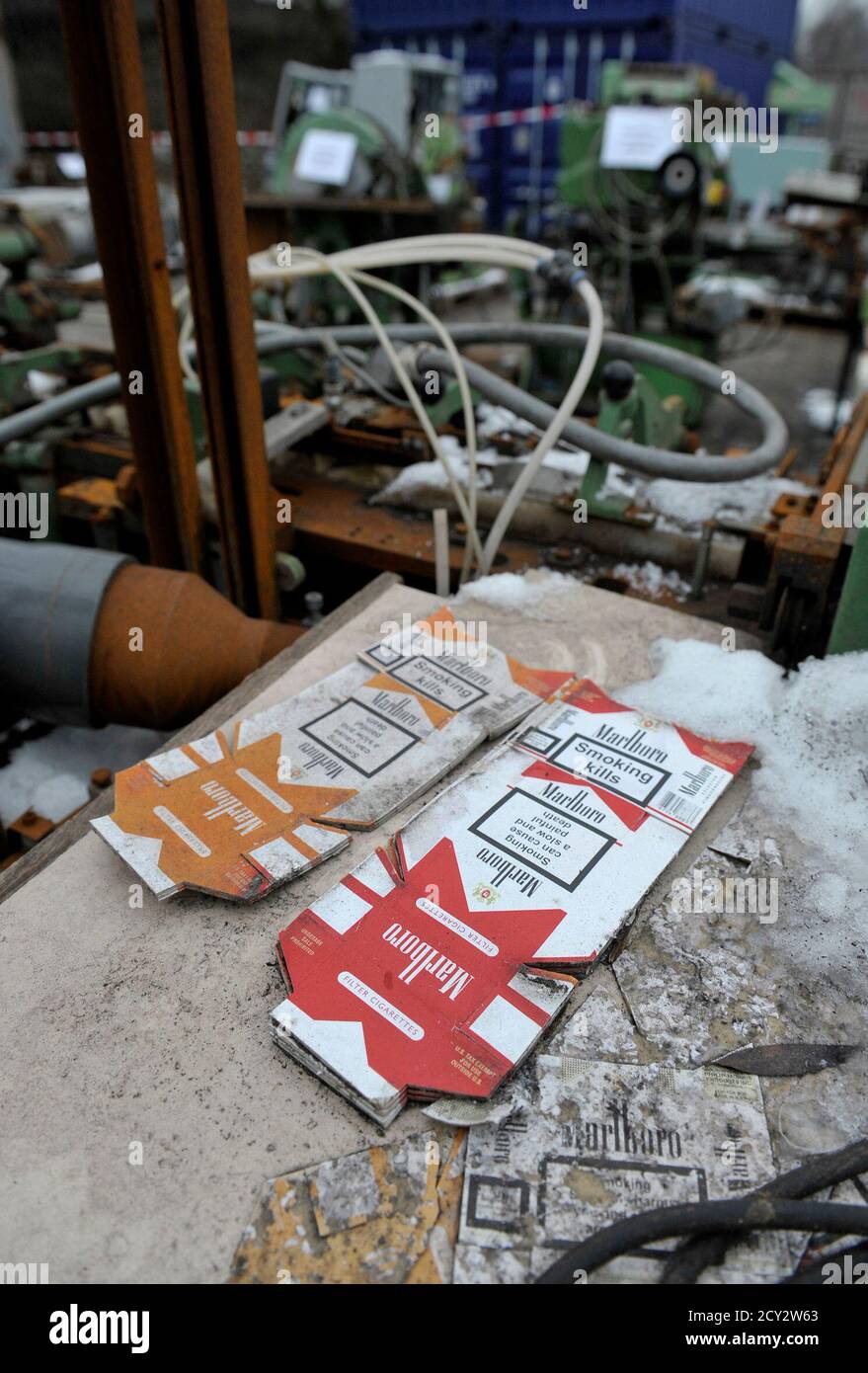 Cigarette Machine Germany High Resolution Stock Photography And Images Alamy