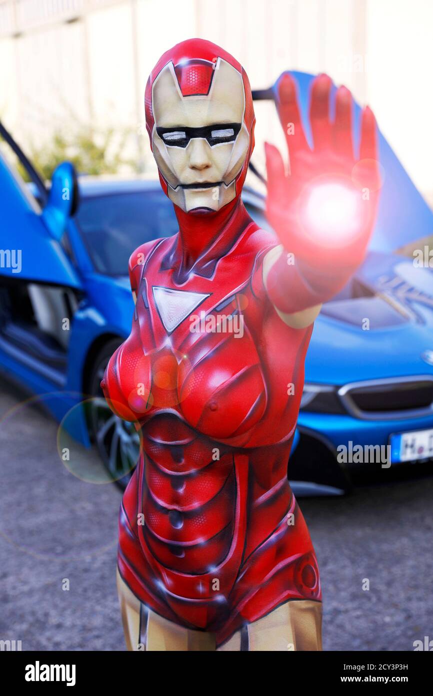 GEEK ART - Bodypainting and Transformaking: Iron Woman with René-Claire Meinkold at the elektroma site in Hamelin on September 30, 2020 - A project by the photographer Tschiponnique Skupin and the bodypainter Enrico Lein Stock Photo