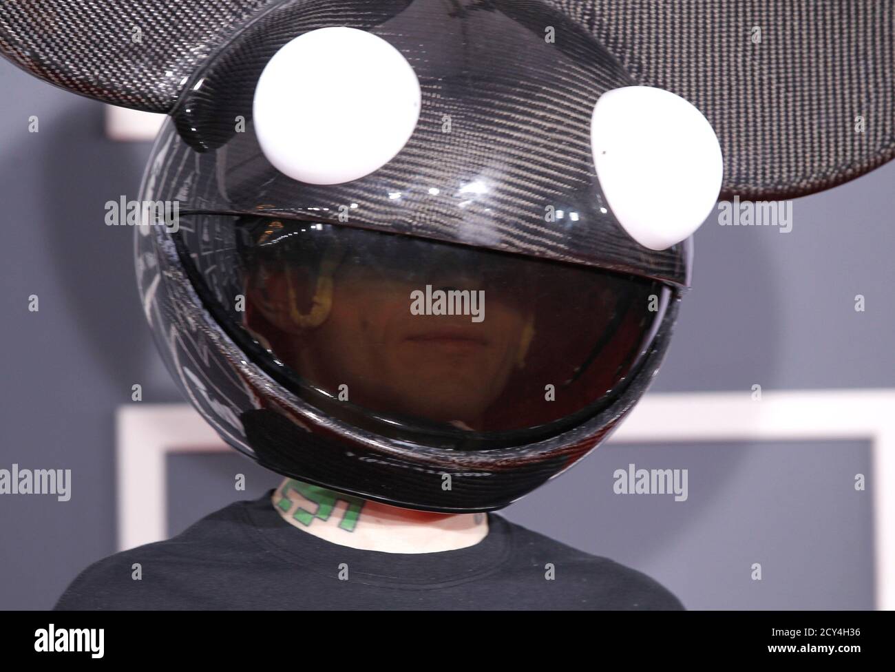 Canadian DJ deadmau5 arrives at the 54th annual Grammy Awards in Los  Angeles, California, February 12, 2012. REUTERS/Danny Moloshok (UNITED  STATES) (GRAMMYS-ARRIVALS Stock Photo - Alamy