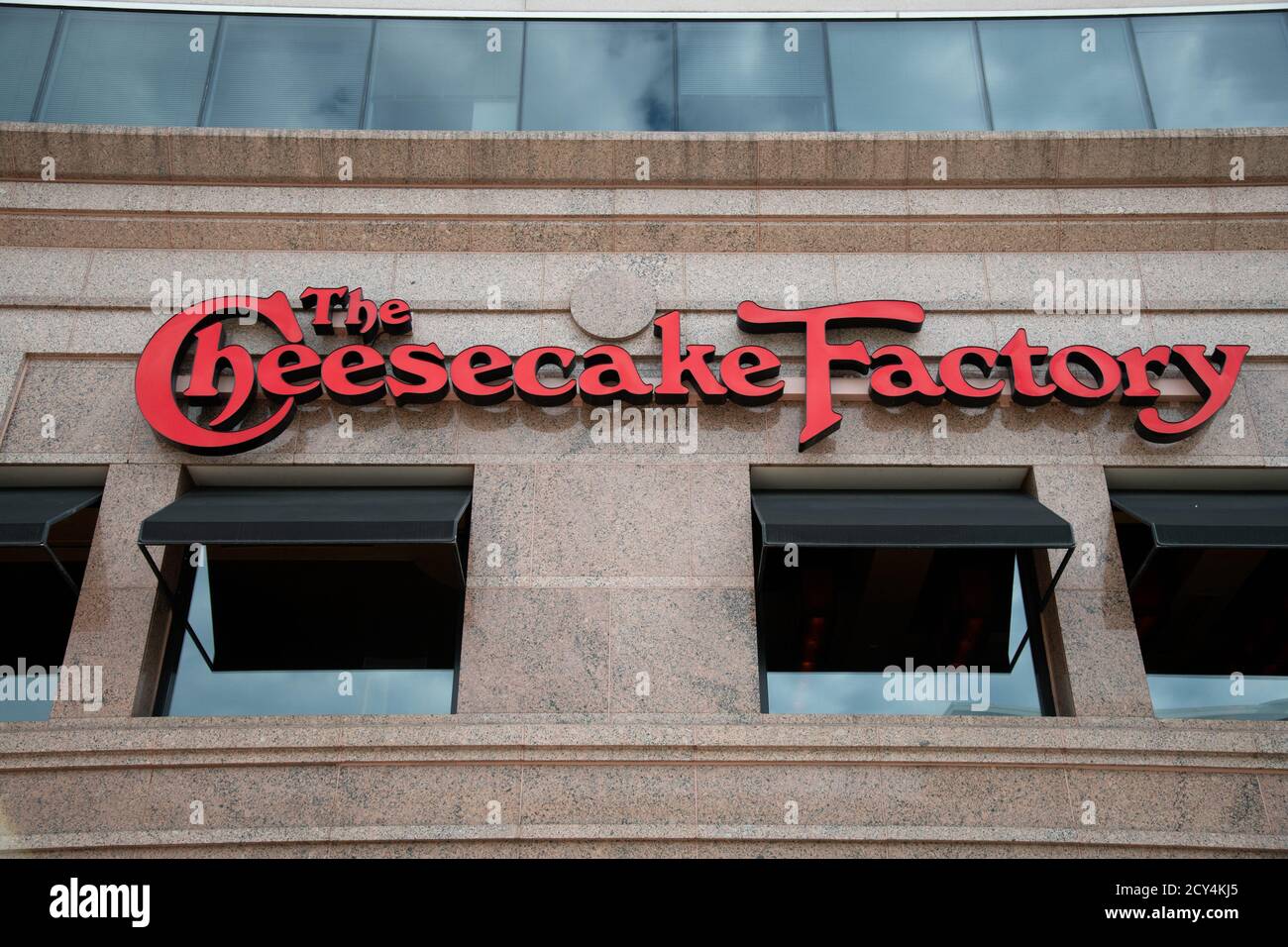 Washington, USA. 01st Oct, 2020. A general view of a The Cheesecake Factory logo as seen at a restaurant location in Washington, DC, on October 1, 2020 amid the coronavirus pandemic. As Congress and the White House continue to negotiate COVID-19 stimulus, with airlines beginning to furlough employees and jobless numbers maintaining at record highs, global confirmed cases passed 34 million and confirmed deaths passed 1 million. (Graeme Sloan/Sipa USA) Credit: Sipa USA/Alamy Live News Stock Photo