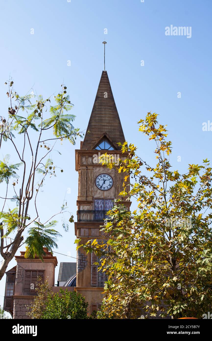 Large white clock tower hi-res stock photography and images - Alamy