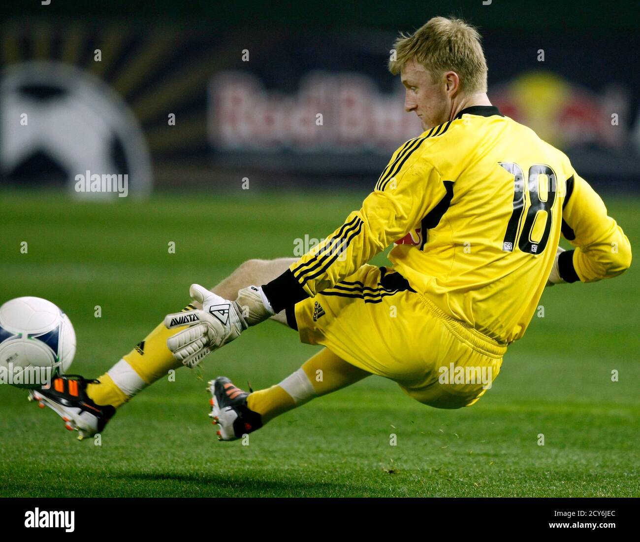 Bouna coundoul goalkeeper new york hi-res stock photography and images -  Alamy
