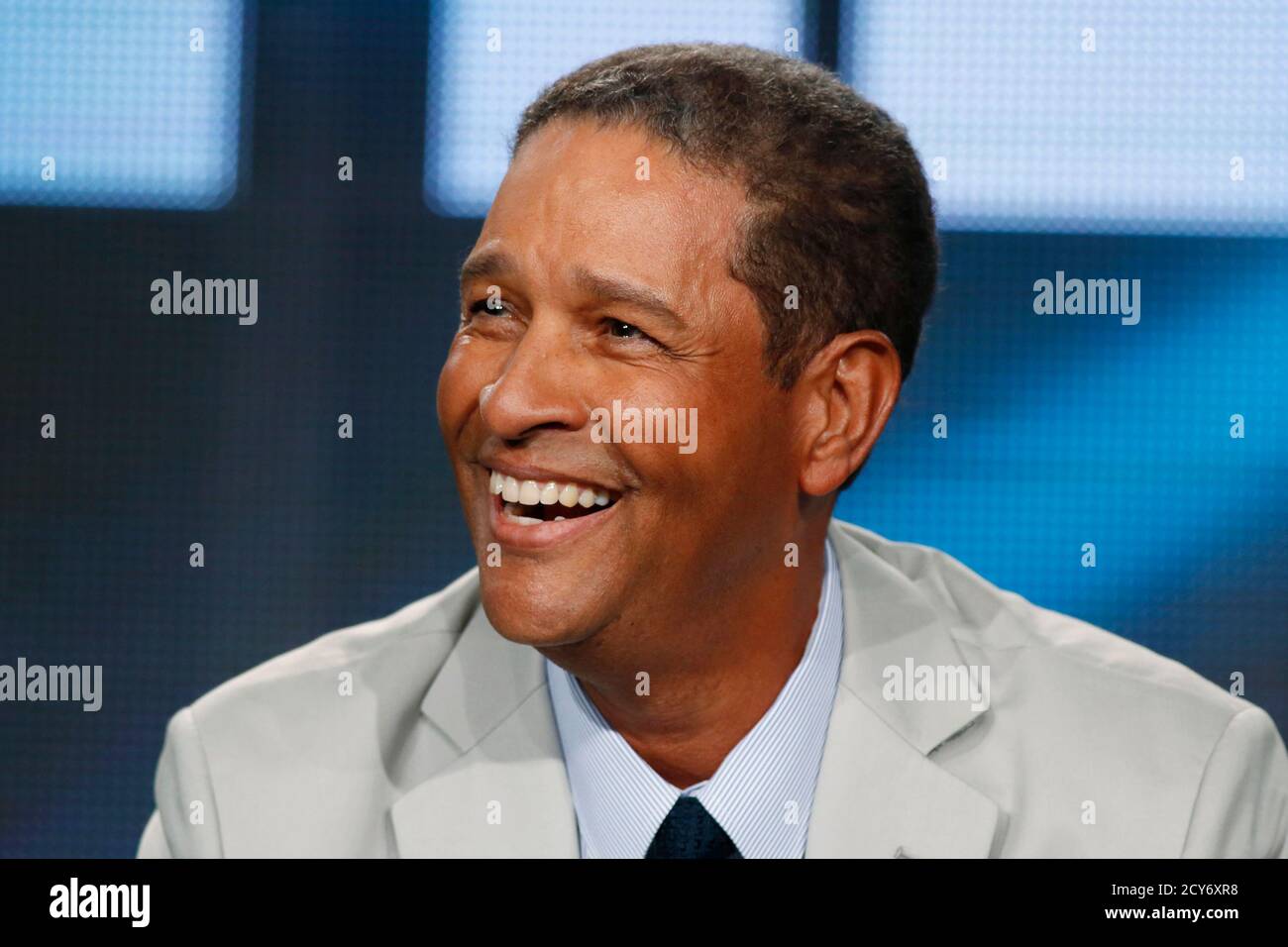 Real sports with bryant gumbel hires stock photography and images Alamy