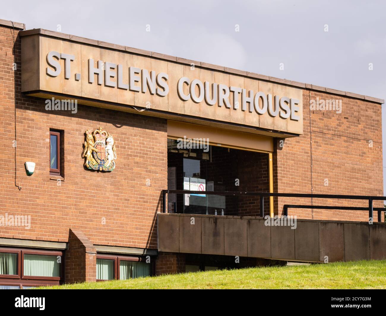 01.010.2020 st Helens, Merseyside, UK. St Helens court entrance Stock