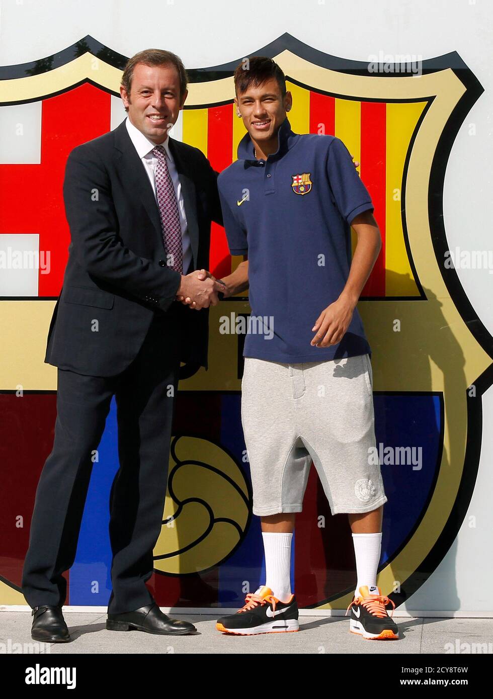 Barcelona's Signing Of Neymar High Resolution Stock Photography and Images  - Alamy