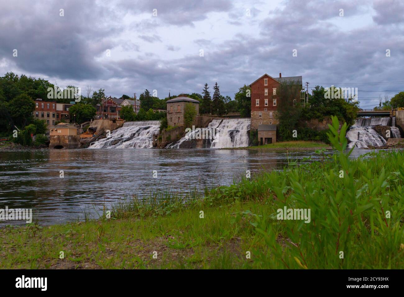 A threatening sky above the falls of Vergennes Stock Photo