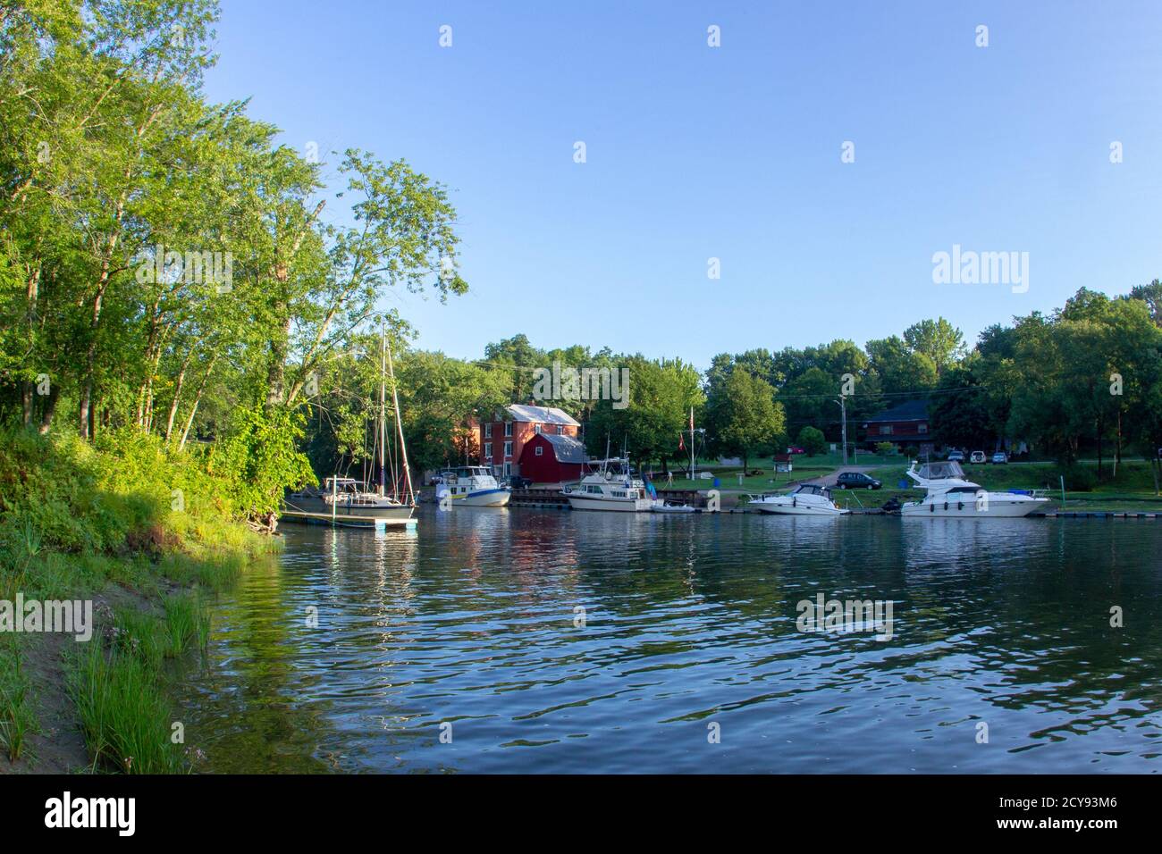 41/5000 The Vergennes quays with a few boats Stock Photo